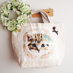子猫トートバック★チョウチャーム＆ポケット付き★大収納！
