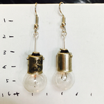 本物電球ピアスq