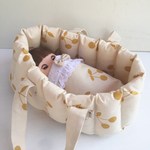 お人形さんのふわふわクーファン＊ゴールドチェリー生成り