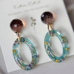 ブルーグリーンなボタニカルオーバルリング　ブラウン・ピアス