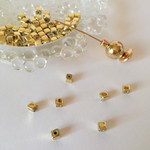 4mm20個★スペーサー★四角★ゴールド★ピアス★ハンドメイド