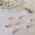 4mm20個★スペーサー★四角★シルバー★ピアス★ハンドメイド