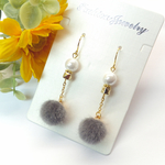 ☆ グレー ☆ ファー ボール ピアス / イヤリング