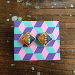 秋を感じる刺繍イヤリング.ピアス