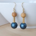◆レトロ調◆　ピアス　ブルー（青）　つや消しパールビーズとウッドビーズ （樹脂ピアス・イヤリング金具変更可能）