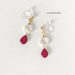  つぶつぶパールとボルドーの雫 イヤリング/ピアス