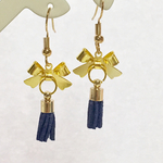 レザーフラワーピアス