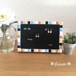 フォトフレーム風カラフルタイルのアクセサリースタンド