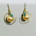 金色林檎のころんとピアス