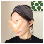 【おとなサイズ】コーデュロイのクロスヘアバンド（チャコールグレー）