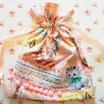 巾着 ポーチ　猫　CAT　ポンポン　ピンク