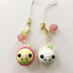 赤りんごと青りんごピーちゃんのストラップ