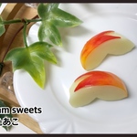うさぎリンゴのブローチピン