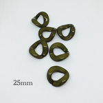 vintageアクリルチェーンパーツ カーキ 2個入り