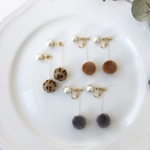 back　fur　ball　ピアス／イヤリング
