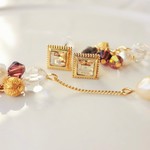 揺れるチャームの大人カラー２ｗａｙビジューピアス☆ラッピング付き
