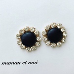 大ぶり♡ブラック♡レザー×ビジューピアス(イヤリング)