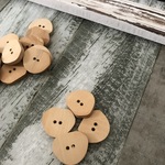 ウッドボタン　DIY　ハンドメイドパーツ　アクセサリーパーツ　ボタン　４ヶセット