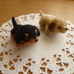 ★オーダー★羊毛 ダックスブローチ