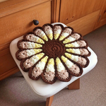 チョコクッキー♪様 オーダー作品 レトロでカラフルなお花円座　   bywbg