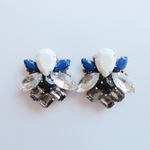 【★期間限定★送料無料】ビジューピアス イヤリング＊White&Gray＊