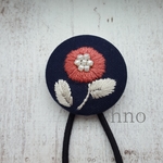 刺繍★クルミボタン★ヘアゴム