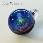 【cosmic town】1点物 宇宙モチーフガラスペンダント / ネックレス ギフトボックス & 鹿革紐付【クリスタルオパール入り】