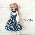 黒の花柄のワンピース（ジェニー、リカちゃんママサイズ）