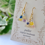 ドライフラワー×ビジューのゆらゆらピアス