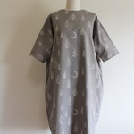 刺繍入りコクーンワンピース