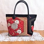 在庫限り★紅白の花が鮮やかに彩る♪ハンドバッグ/帯リメイク♪ 