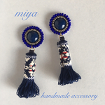 230.チロリアンタッセル【ネイビー】ビーズ刺繍ピアス・イヤリング