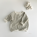冬のマリンボーダー 接結 オーバートップス 80ベビー服