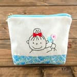 女の子みーちゃんの刺繍ポーチ(水色)