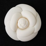 tuchiko様カメリアコサージュ＜アイボリーホワイトシルク＞CY003D-C8