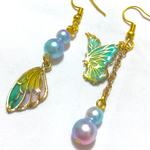 アシンメトリー蝶々ピアス