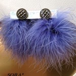 マラボーファーの大ぶりボタンピアス・イヤリング