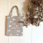 ちょっとそこまで♪  ぺたんこミニバッグ/ちょうちょグレー