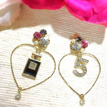 ピンクビジュー＆香水bigハートピアス♡樹脂 イヤリング可能♡シャネル好きに♡