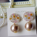 ミモザゴールドベージュのコットンパールのイヤリング