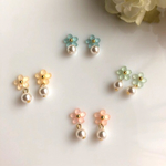可憐でキレイ＊小花のノンホールイヤリング〜クリスタルパールver.〜