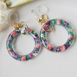 【イヤリング/ピアス選択下さい】グリーンなボタニカルリング