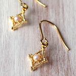 可憐な透かしのpierce