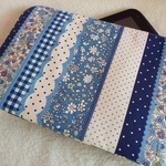 ８インチ◆タブレットPCも入る仕分けケース（Flower Blue Line）