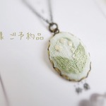 O様ご予約品 刺繍ネックレス　【はなのなまえ】　スズラン　60ｃｍ