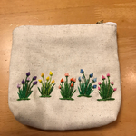 手刺繍ポーチ