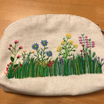 手刺繍ポーチ