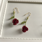 一輪の薔薇ピアス（赤）