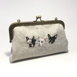 mk006np様オーダー品☆犬の手刺繍で通帳も入るがま口ポーチ