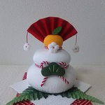 ちりめん  お正月  鏡もち(白梅)